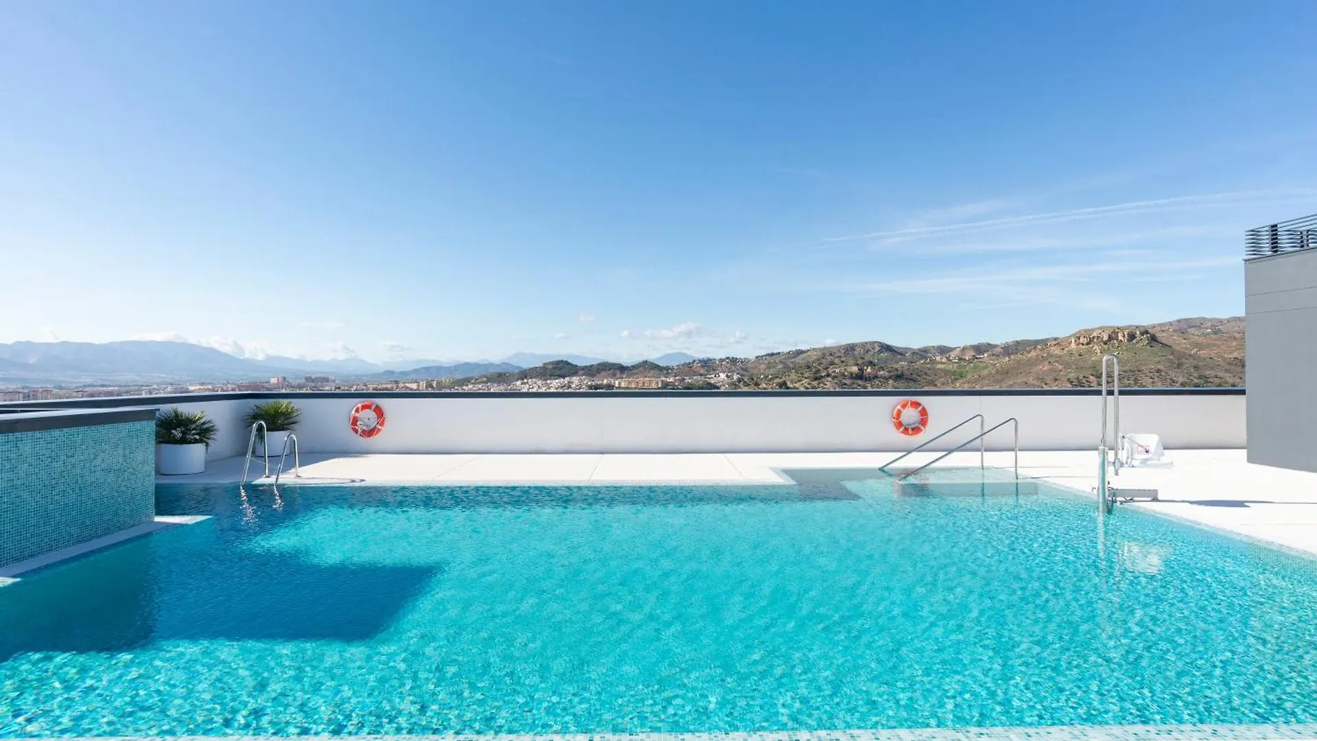 Skyline II Pool & Coworking By Ele Apartments Malaga 0*,