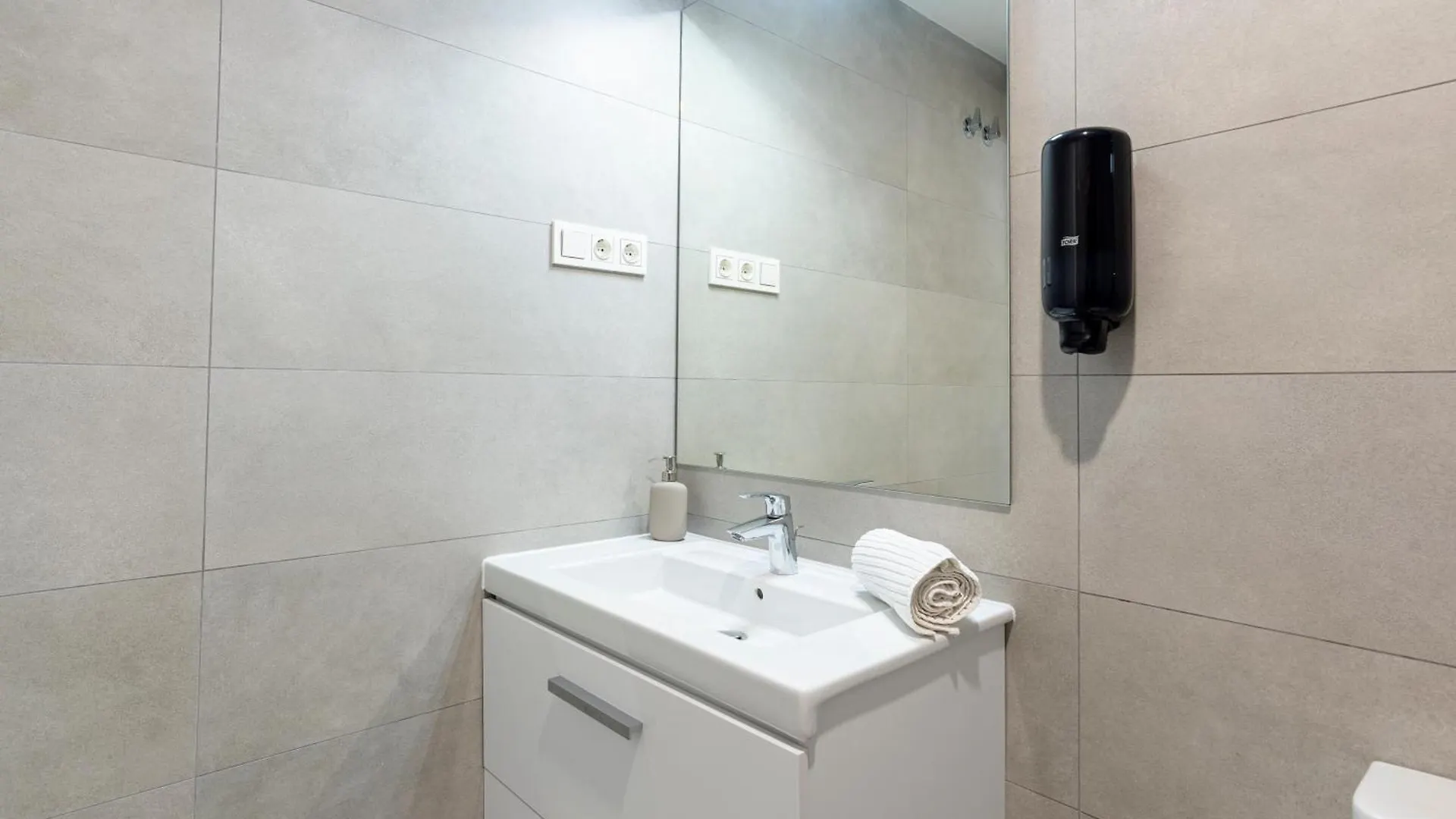 Skyline II Pool & Coworking By Ele Apartments Malaga