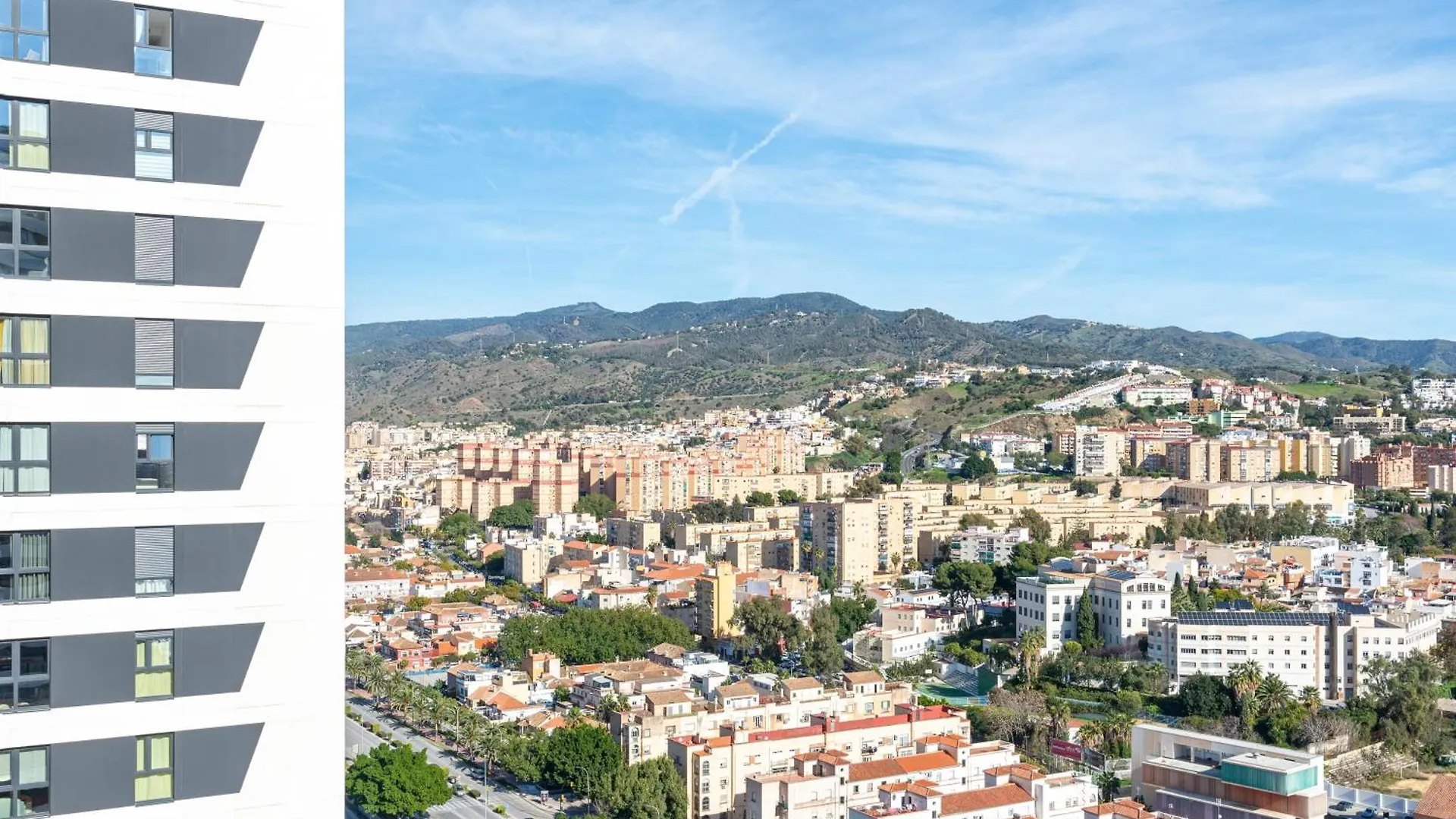Skyline II Pool & Coworking By Ele Apartments Malaga