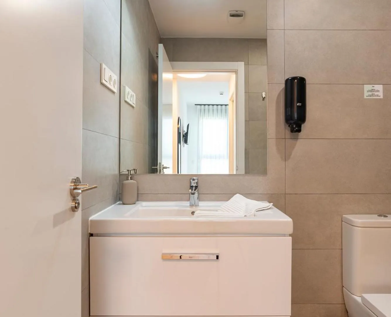 Skyline II Pool & Coworking By Ele Apartments Malaga
