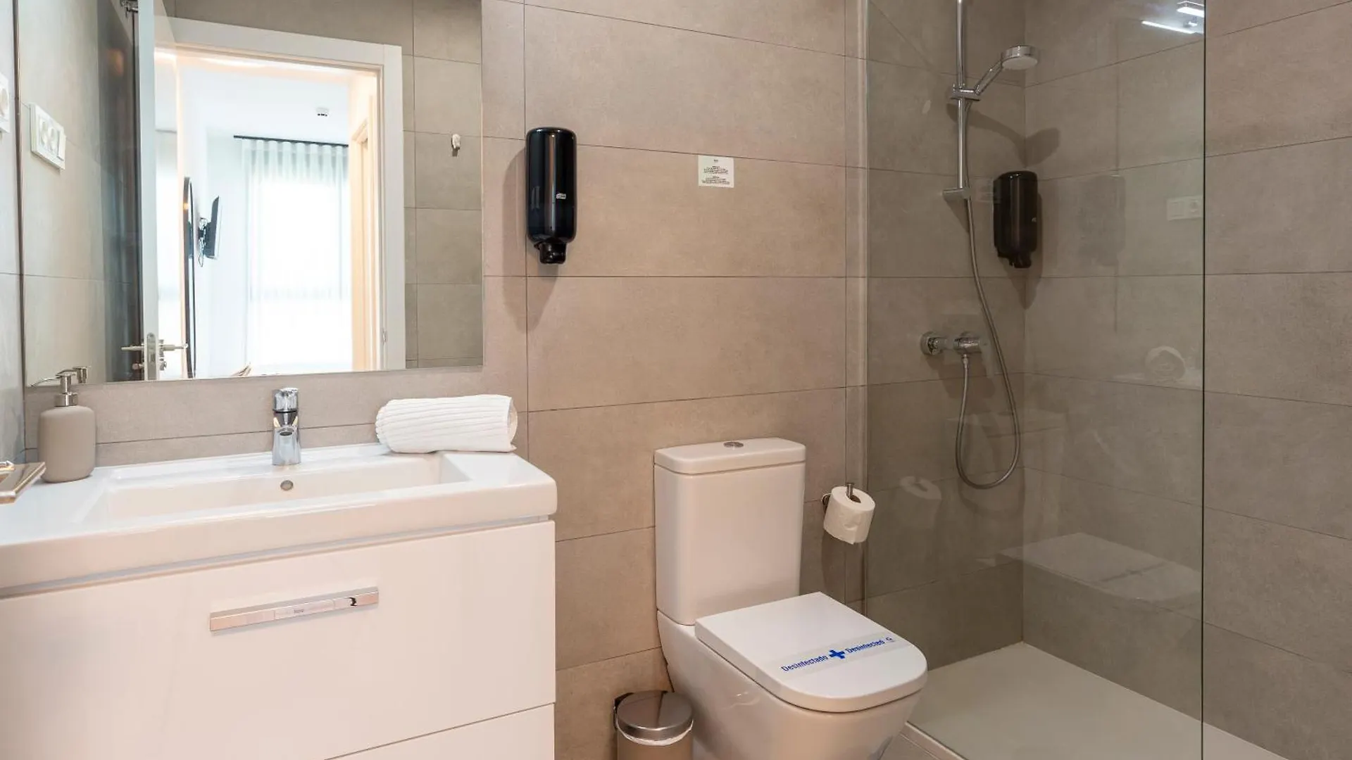 Skyline II Pool & Coworking By Ele Apartments Malaga 0*,