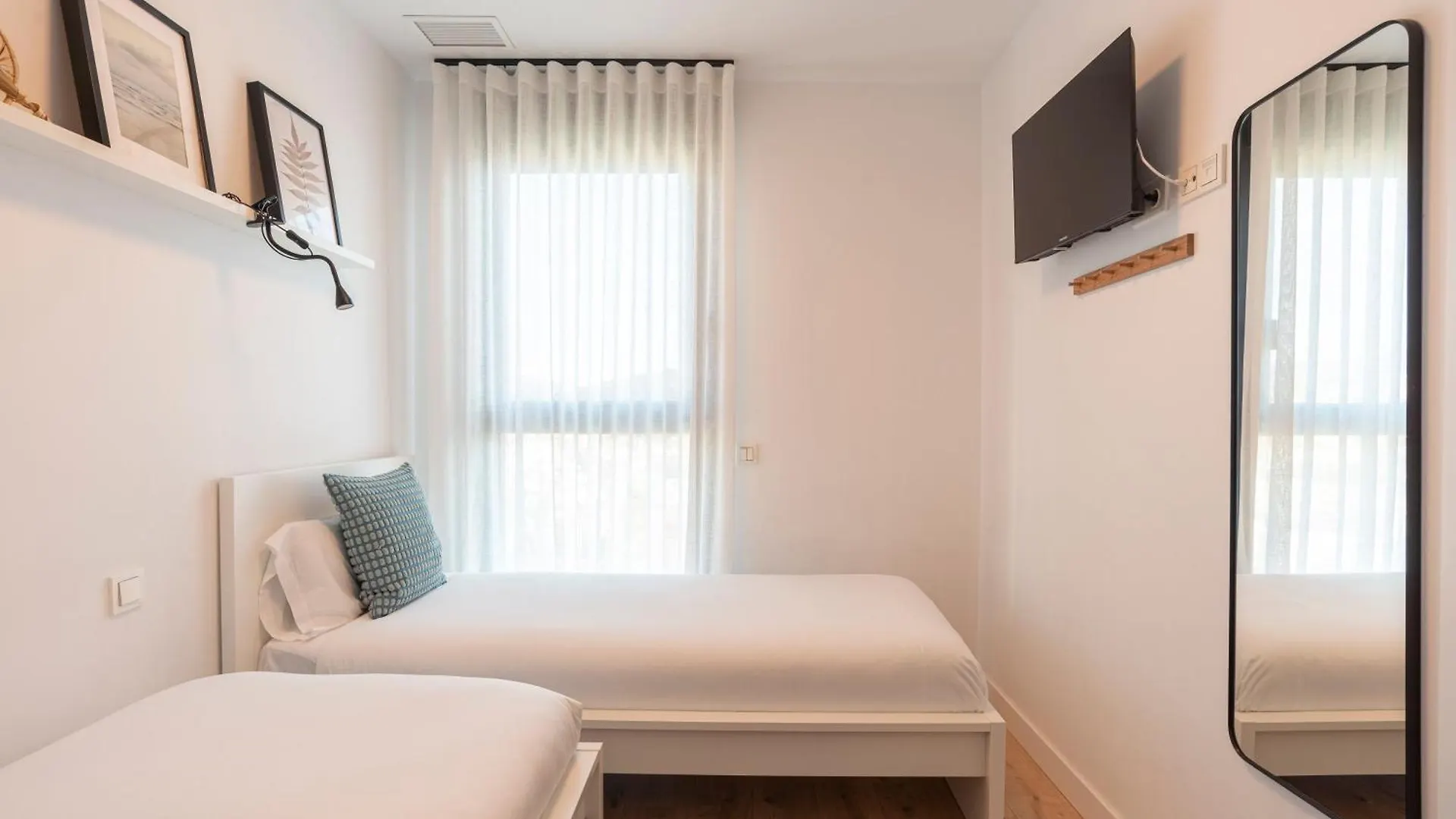 Skyline II Pool & Coworking By Ele Apartments Malaga