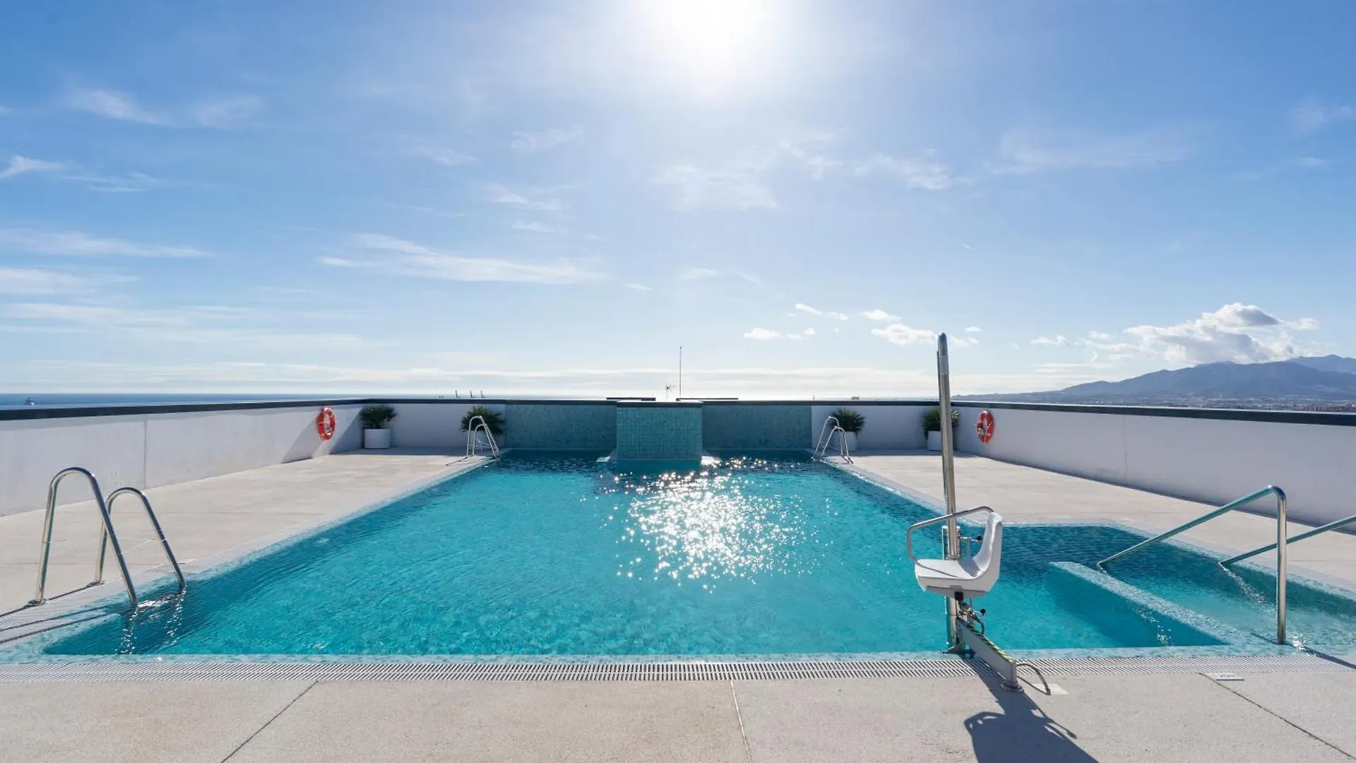 Skyline II Pool & Coworking By Ele Apartments Malaga
